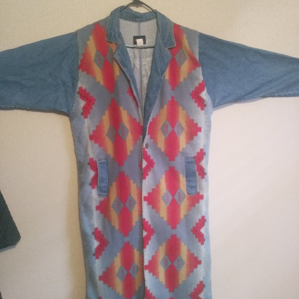 Jean coat with native pattern - Picture 2 of 2